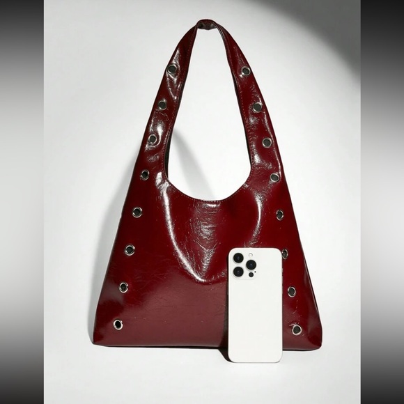 Chic Burgundy Tote Bag with Grommet Details - Picture 5 of 6